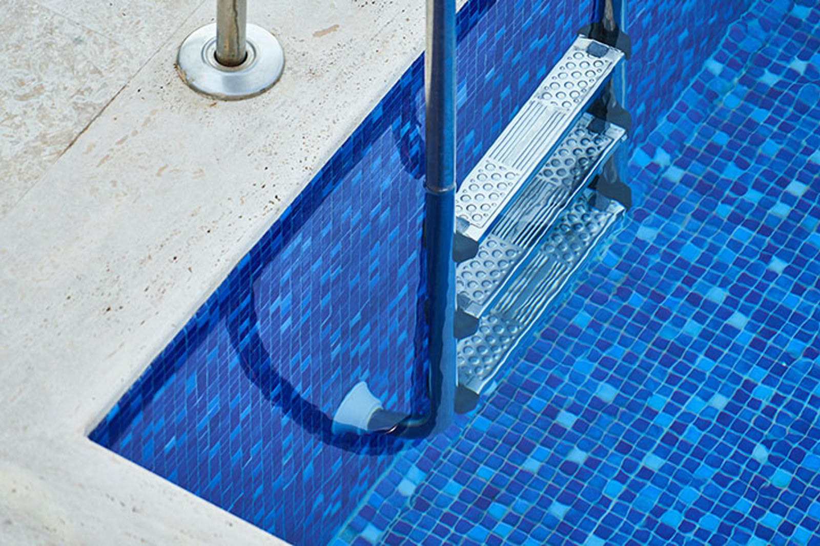 Edge of a pool 
