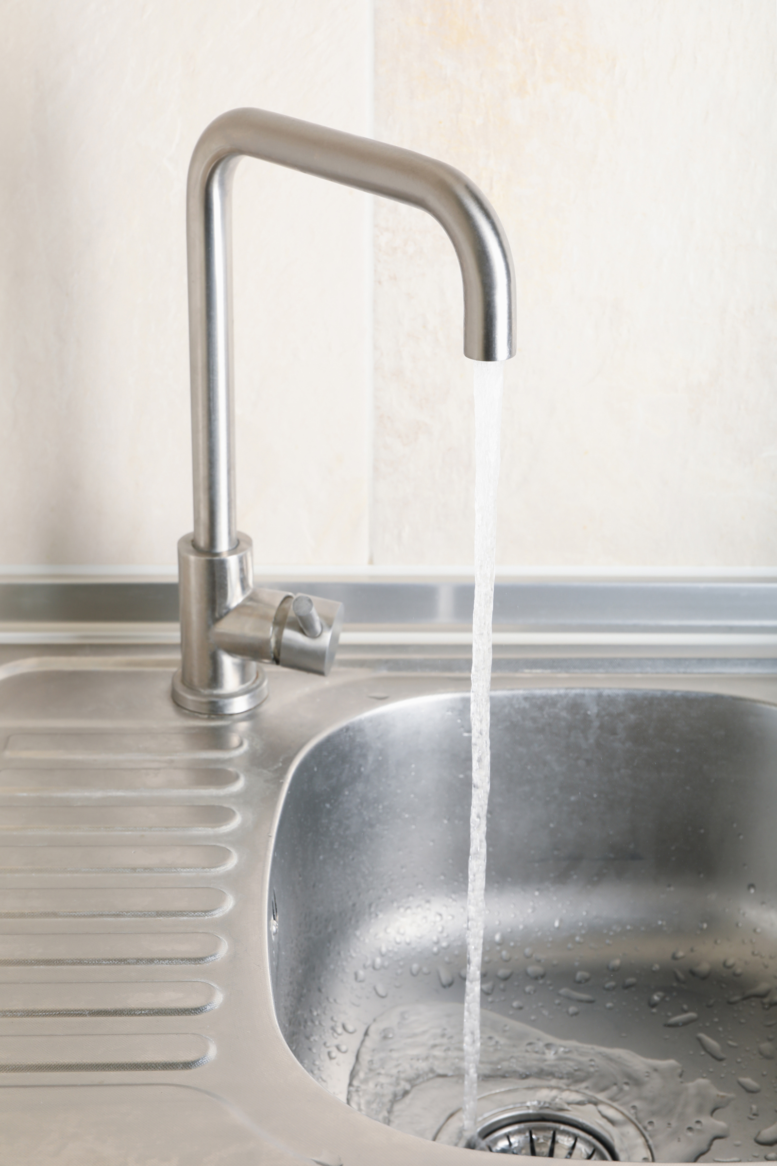 Drinking water coming out of tap