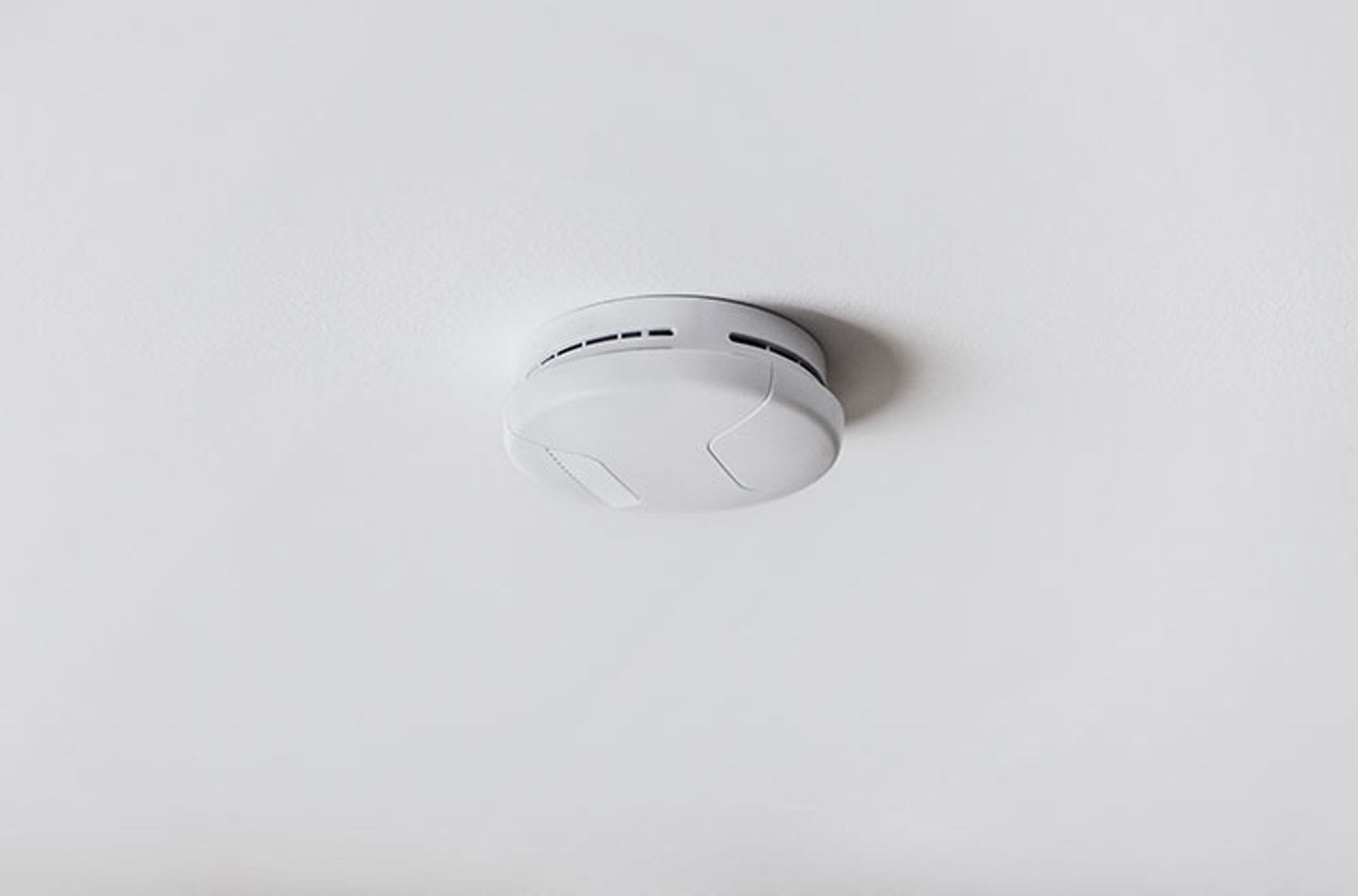 Smoke alarm.