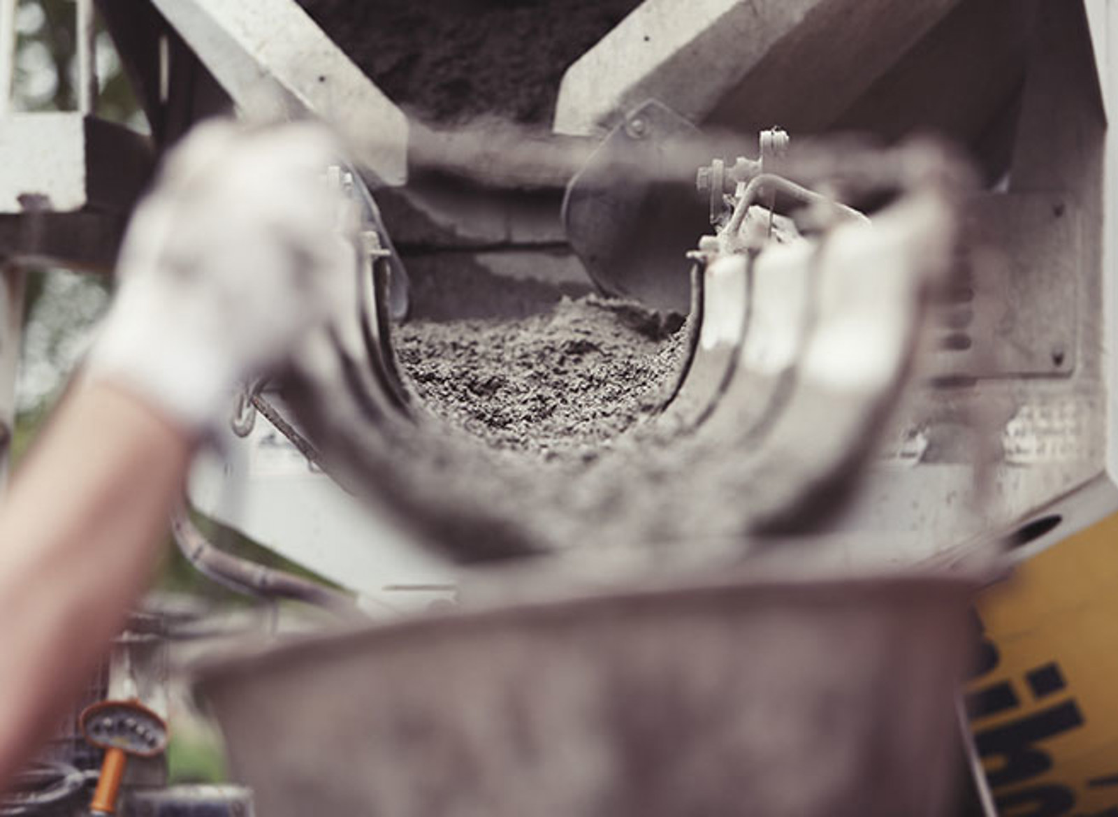 Cement mixer